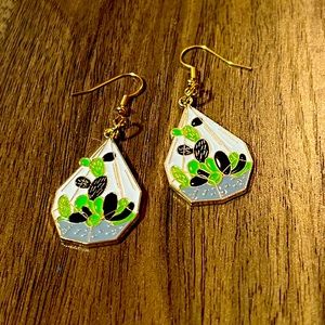 Potted Cactus Earrings (gold)